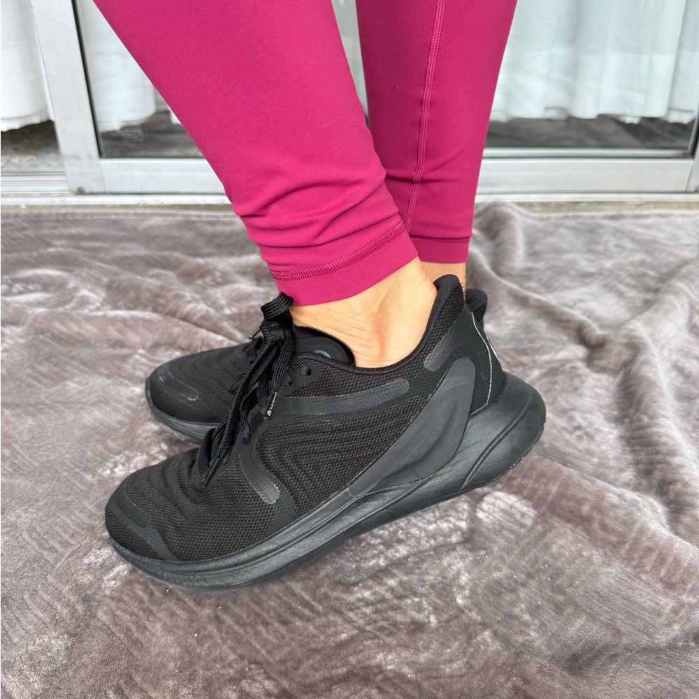 Lululemon Blissfeel Black running shoe